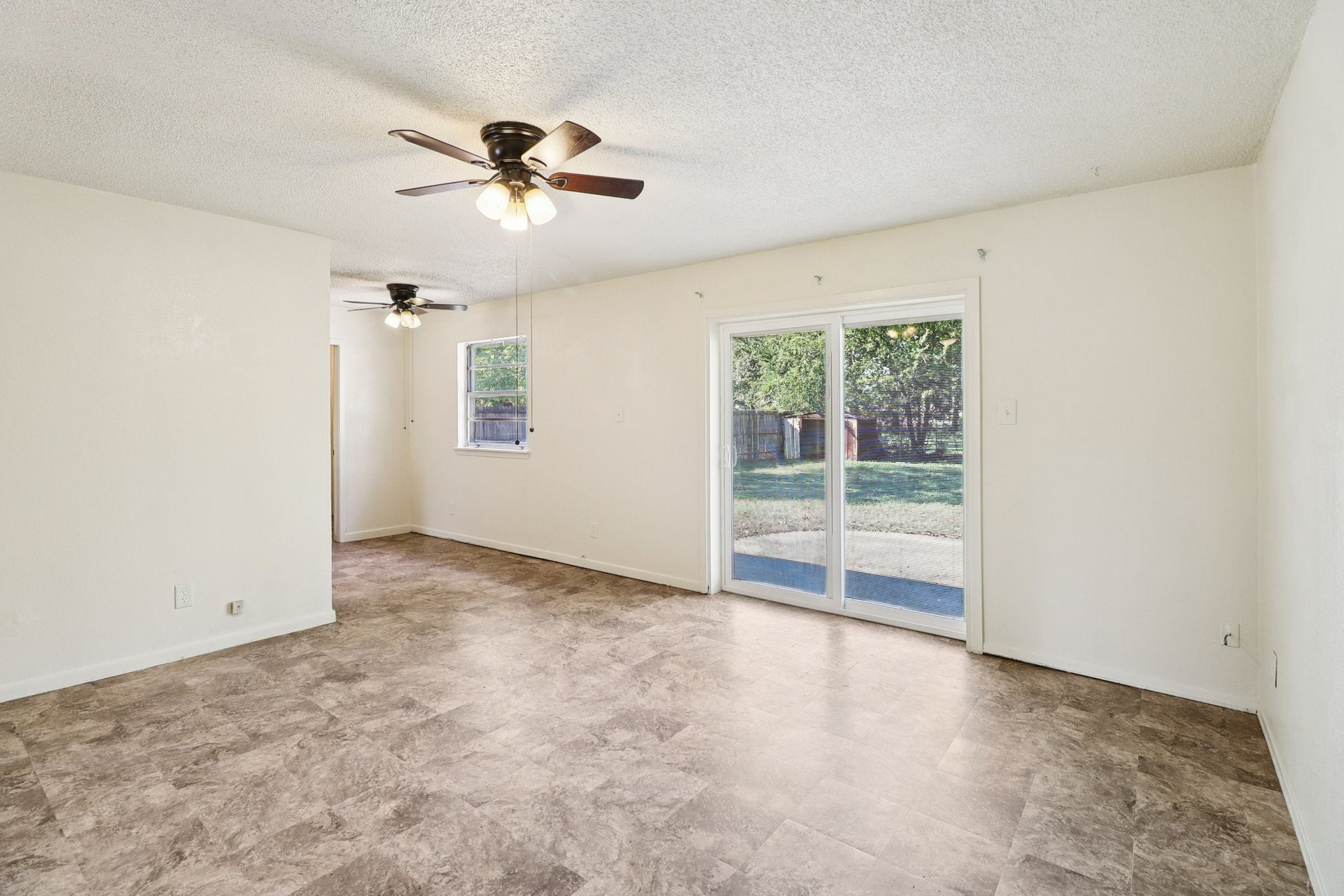 Hummingbird Ln-S0310-012.jpg
