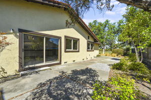  Photo 40