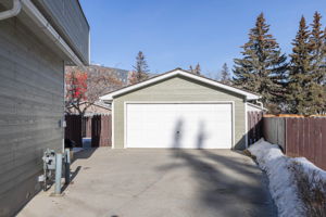 3224 Uplands Pl NW, Calgary, AB T2N 4H1, Canada Photo 6