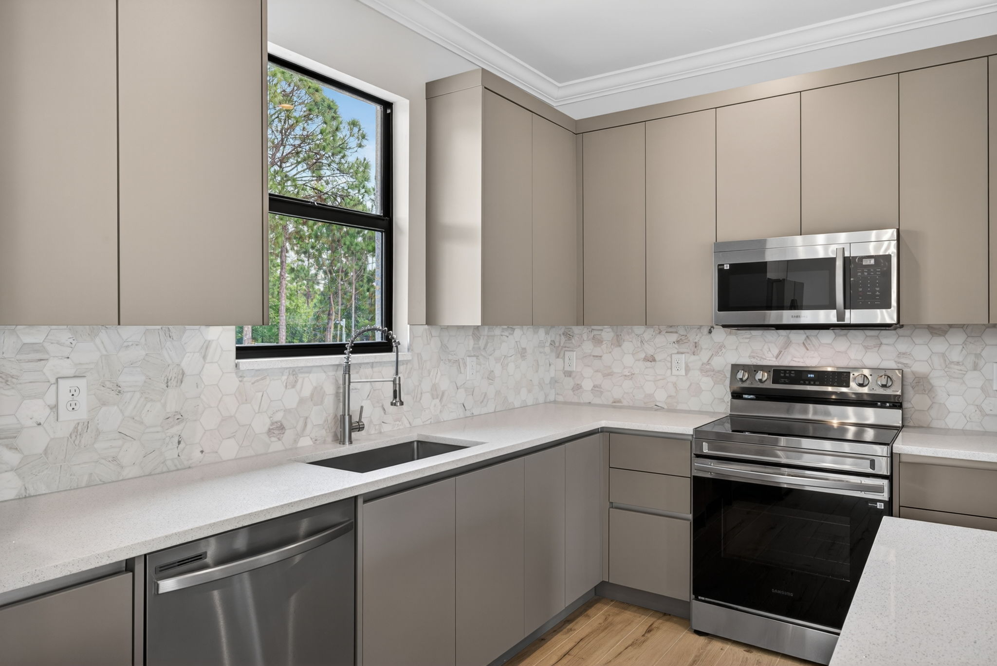 Kitchen 1 of 3