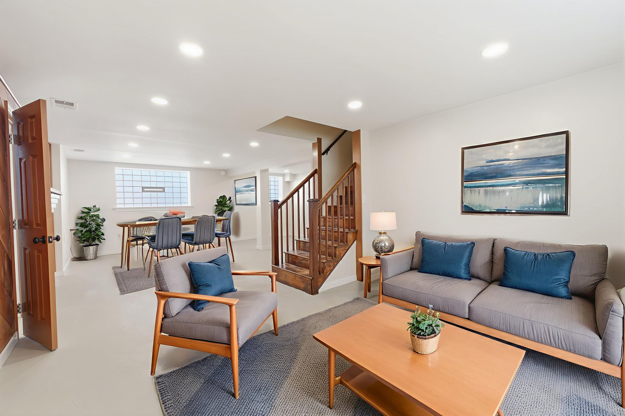 DSCF0625 virtually staged.jpeg