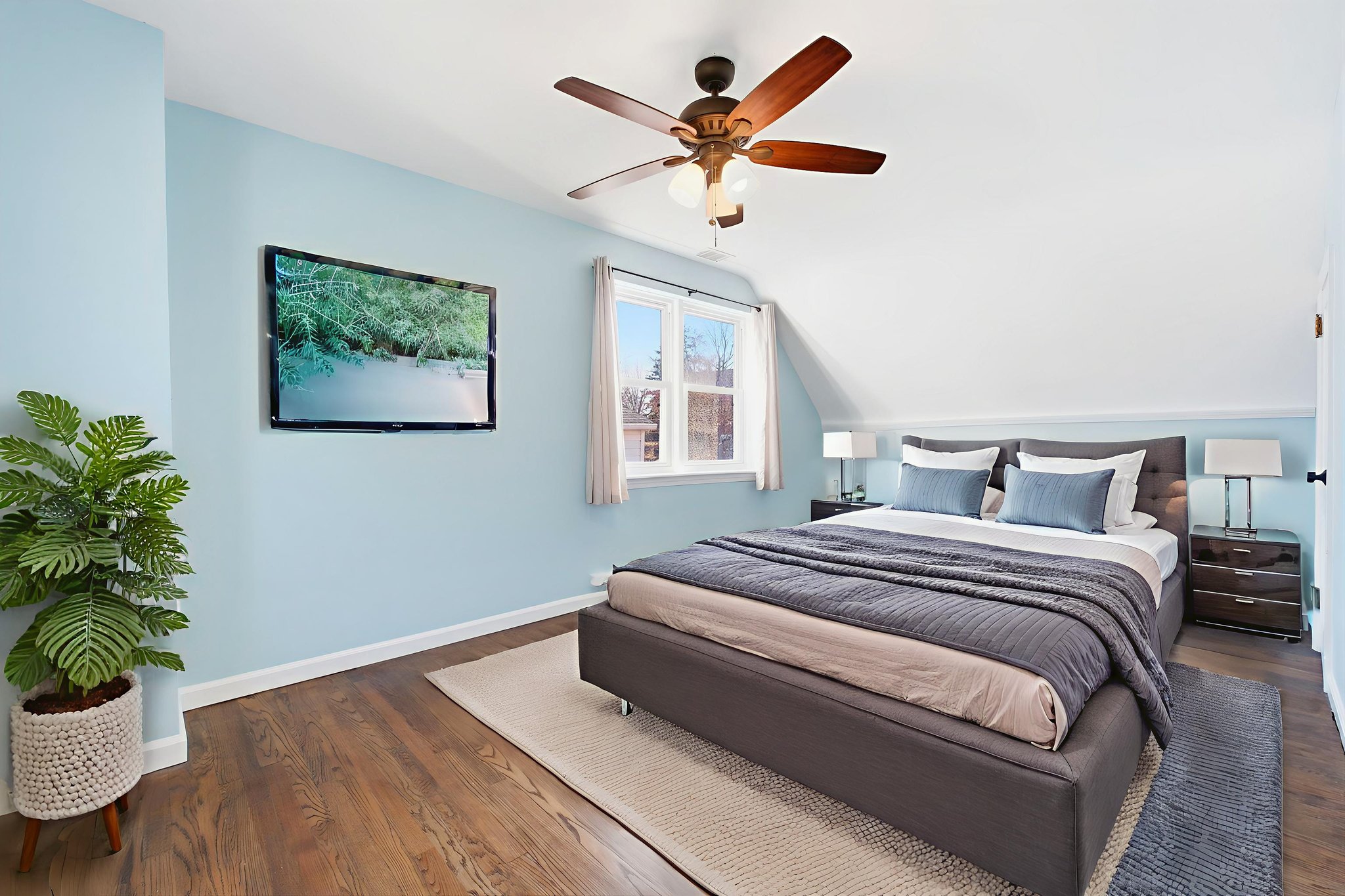 DSCF0710 virtually staged.jpeg