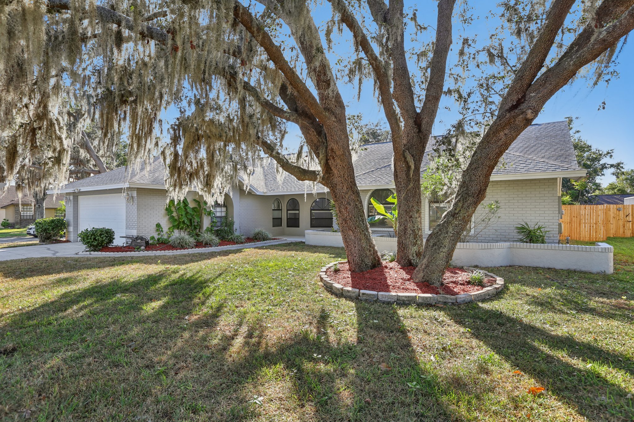 Pine Club Dr-S0611-003.jpg