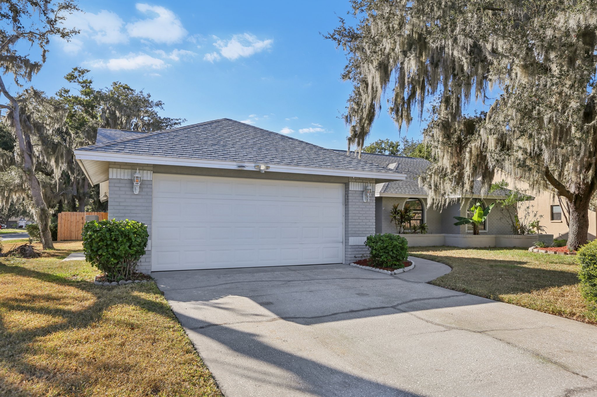 Pine Club Dr-S0611-005.jpg