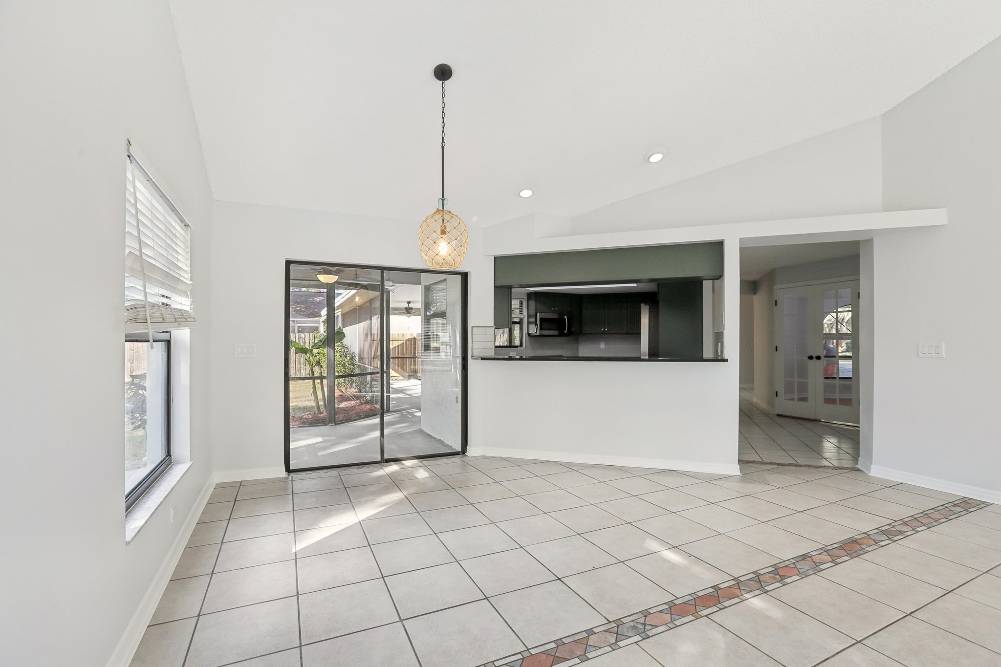 Pine Club Dr-S0611-015.jpg