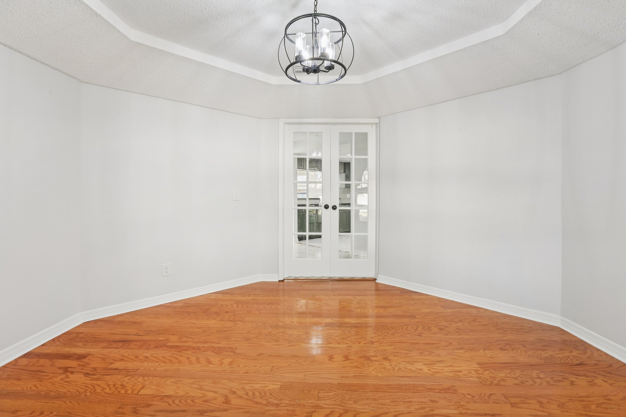 Pine Club Dr-S0611-032.jpg