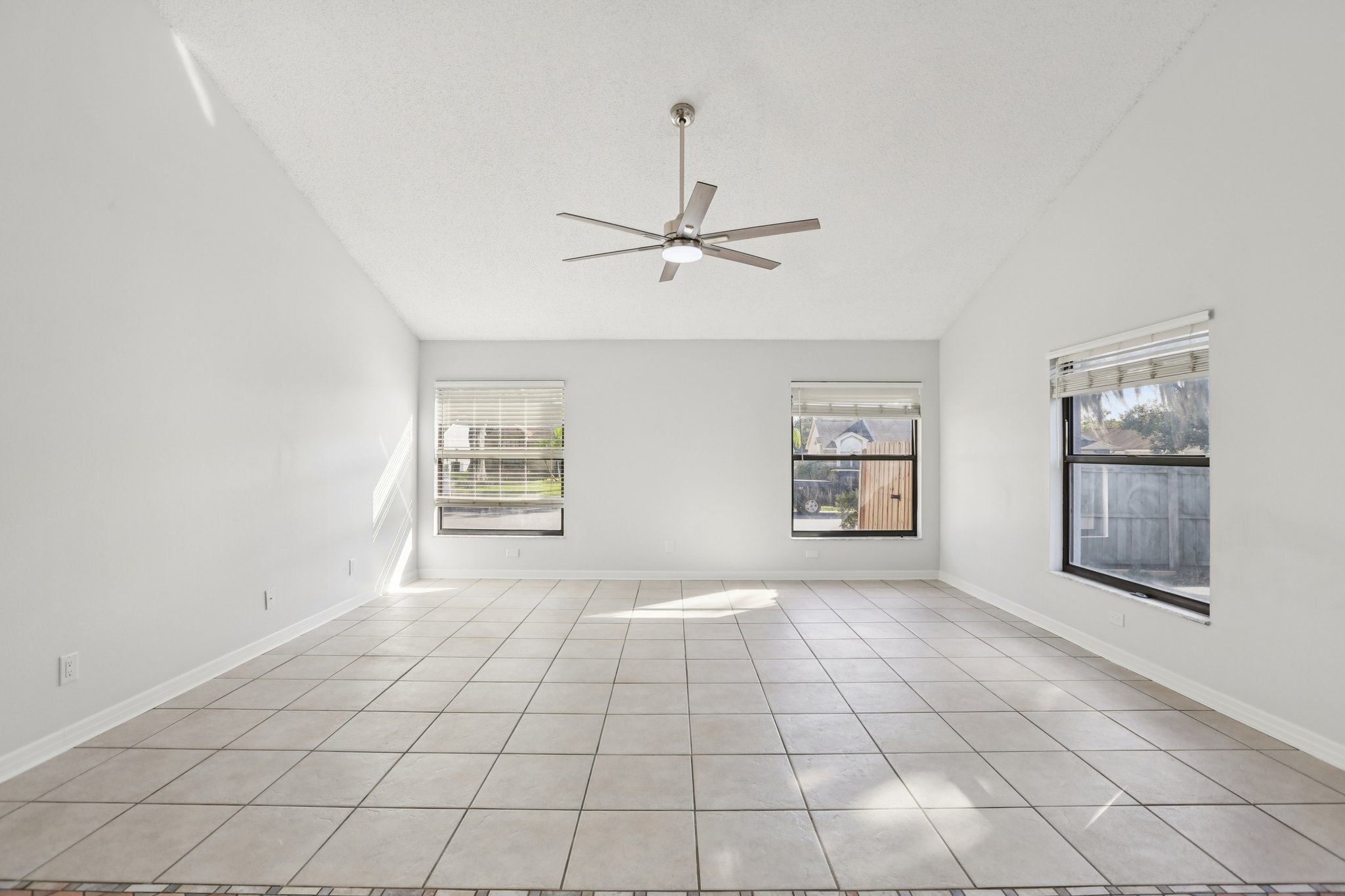 Pine Club Dr-S0611-033.jpg