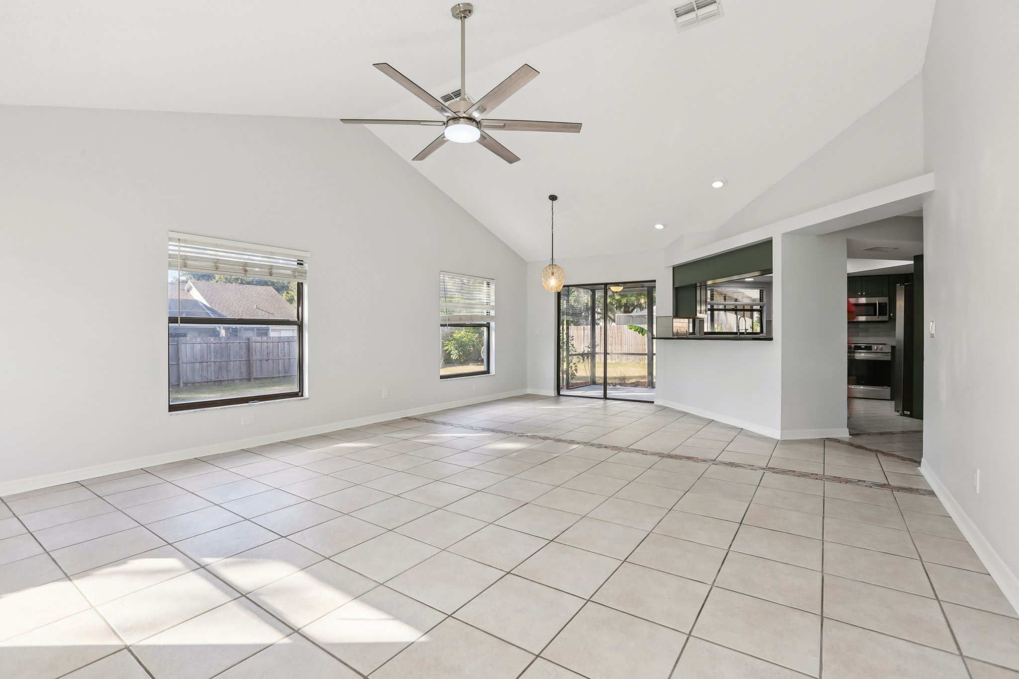 Pine Club Dr-S0611-036.jpg