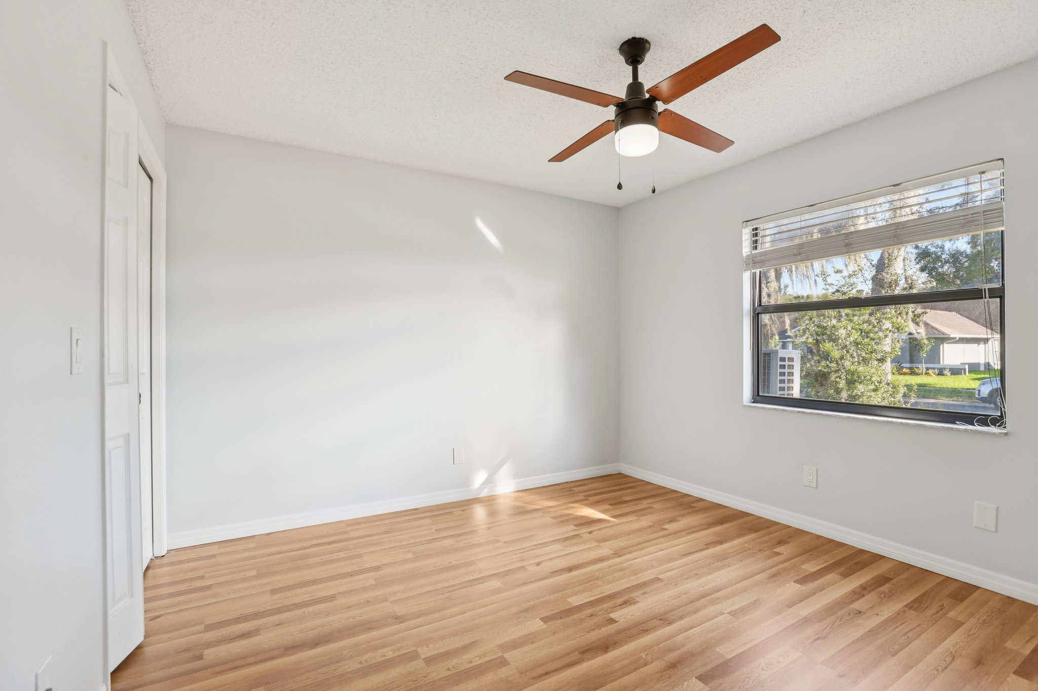 Pine Club Dr-S0611-043.jpg