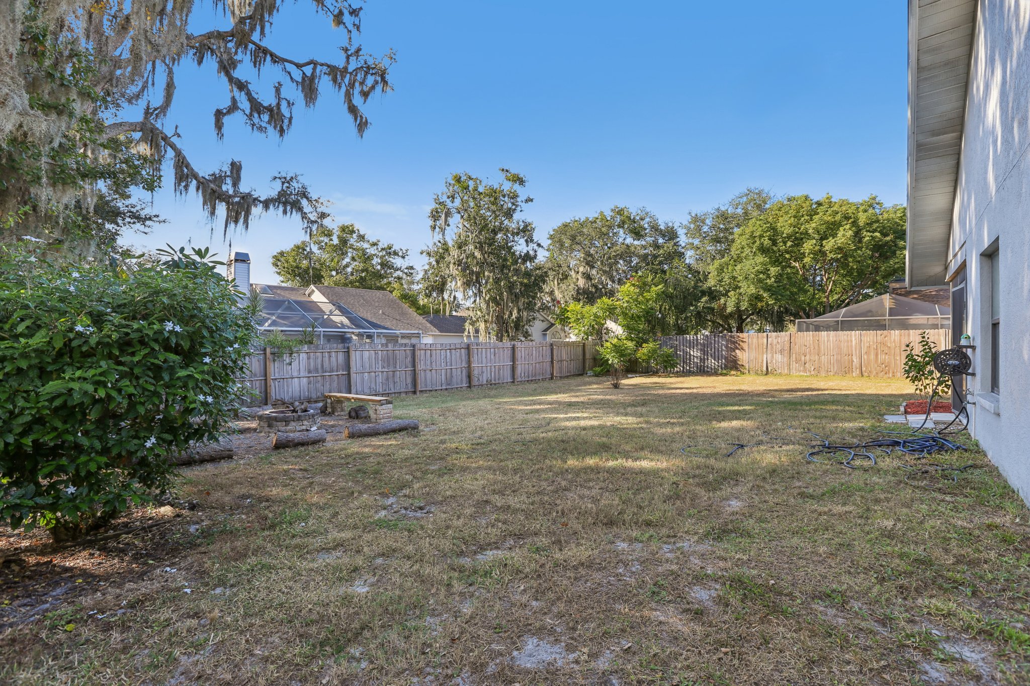 Pine Club Dr-S0611-049.jpg