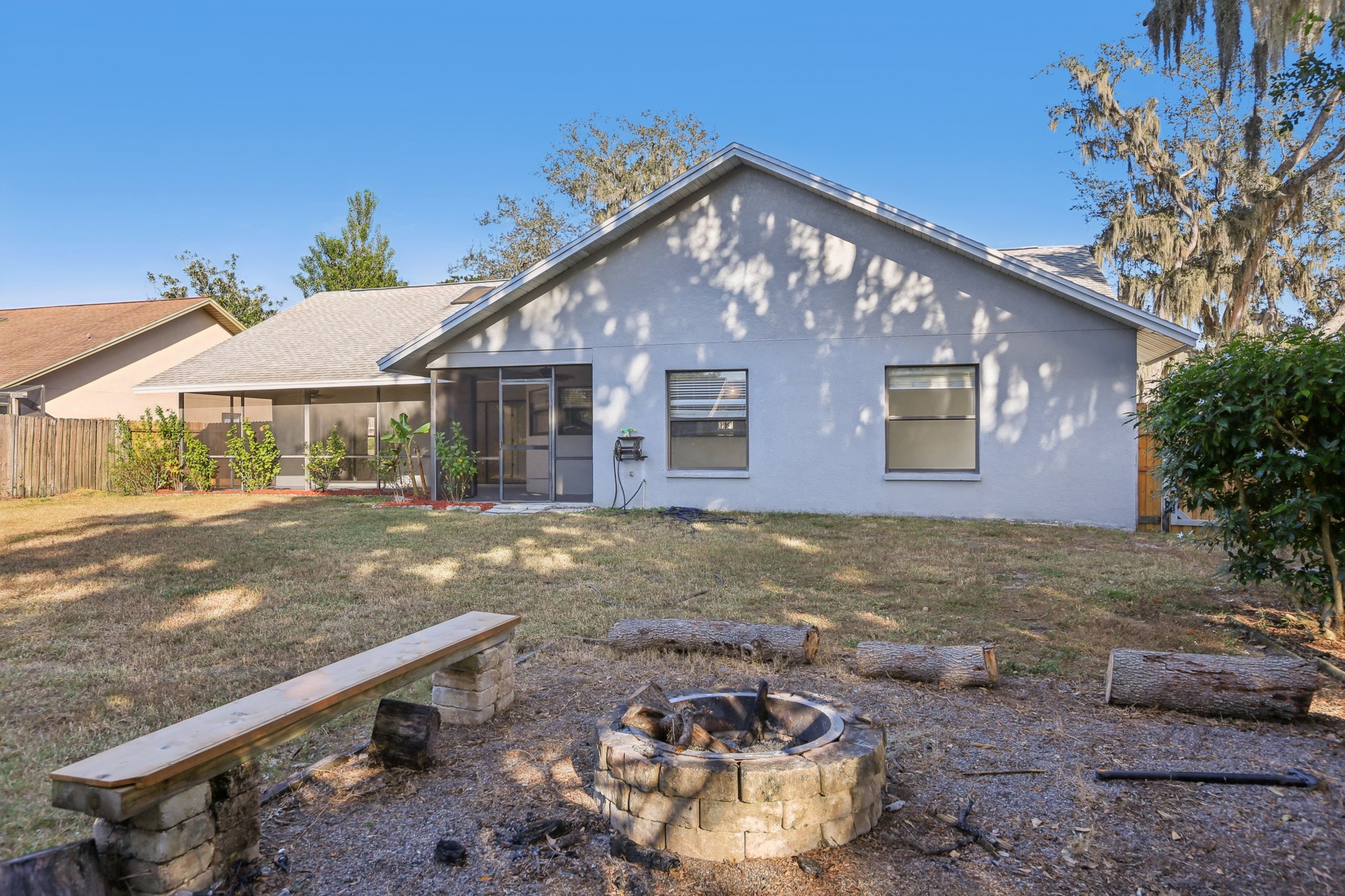 Pine Club Dr-S0611-051.jpg