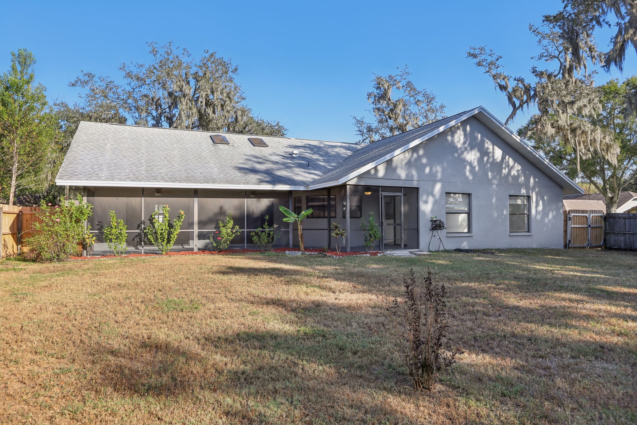 Pine Club Dr-S0611-053.jpg