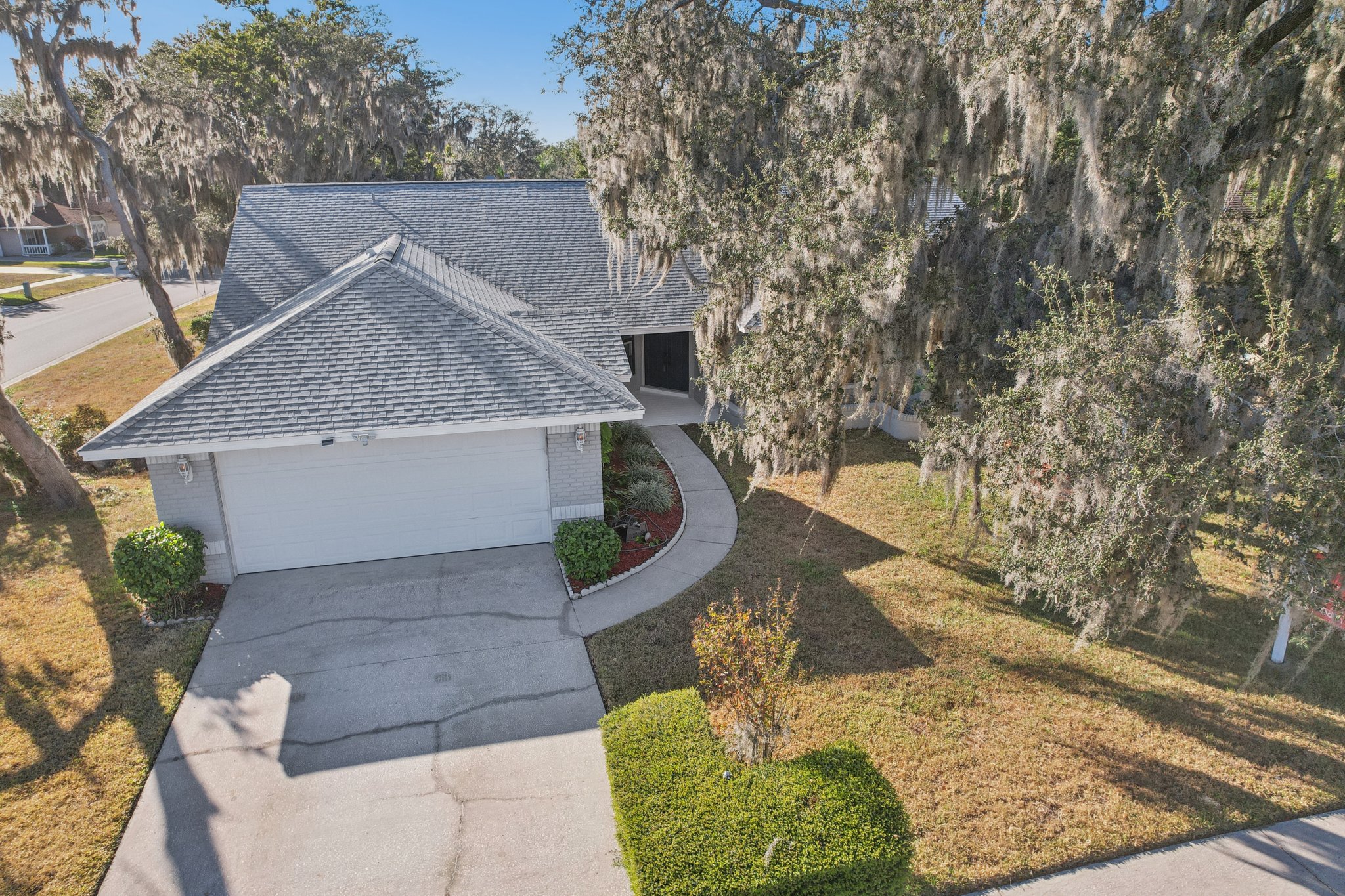 Pine Club Dr-S0611-055.jpg