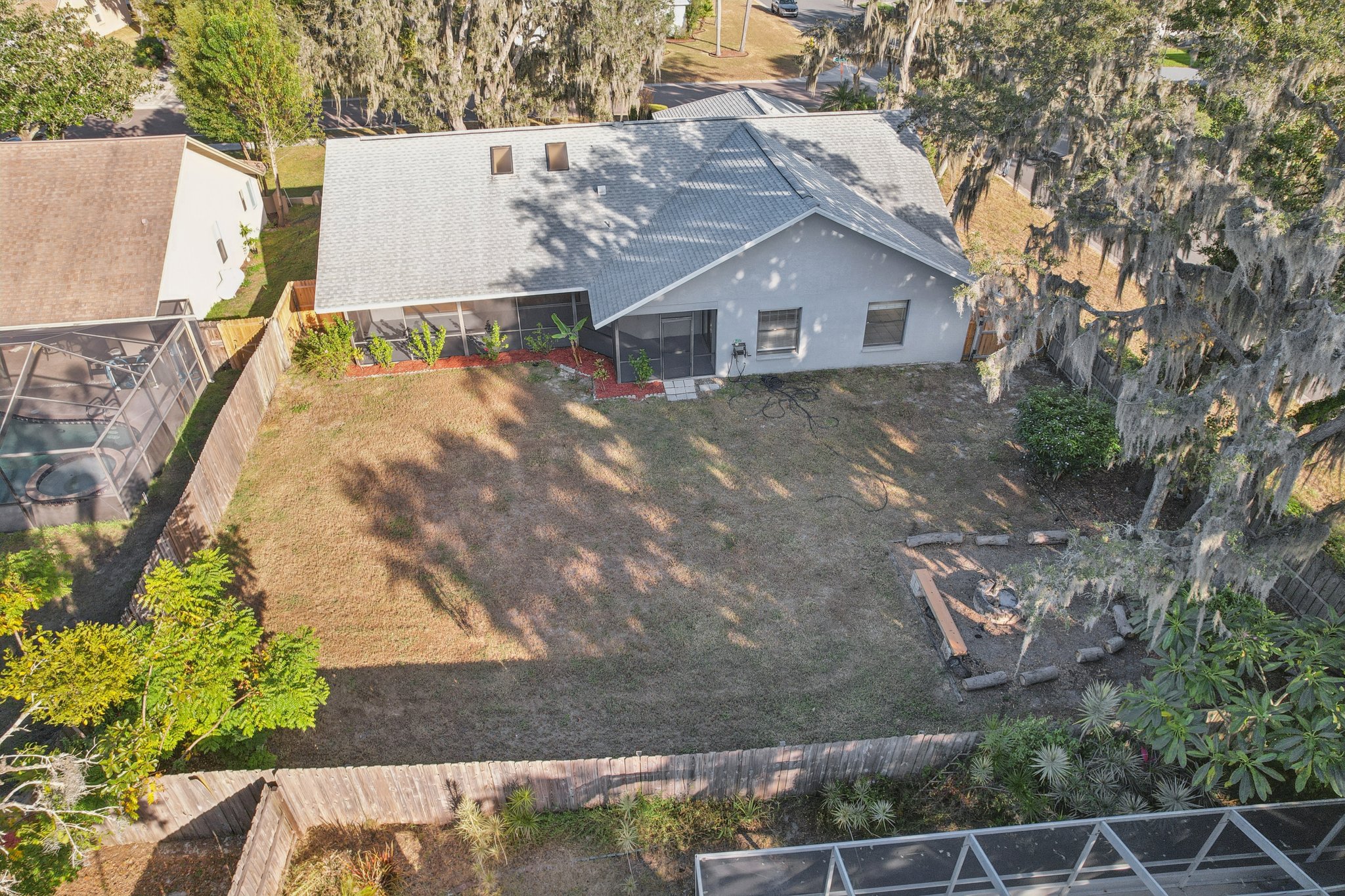 Pine Club Dr-S0611-062.jpg