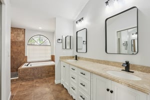 Pine Club Dr-S0611-025.jpg