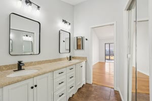 Pine Club Dr-S0611-027.jpg