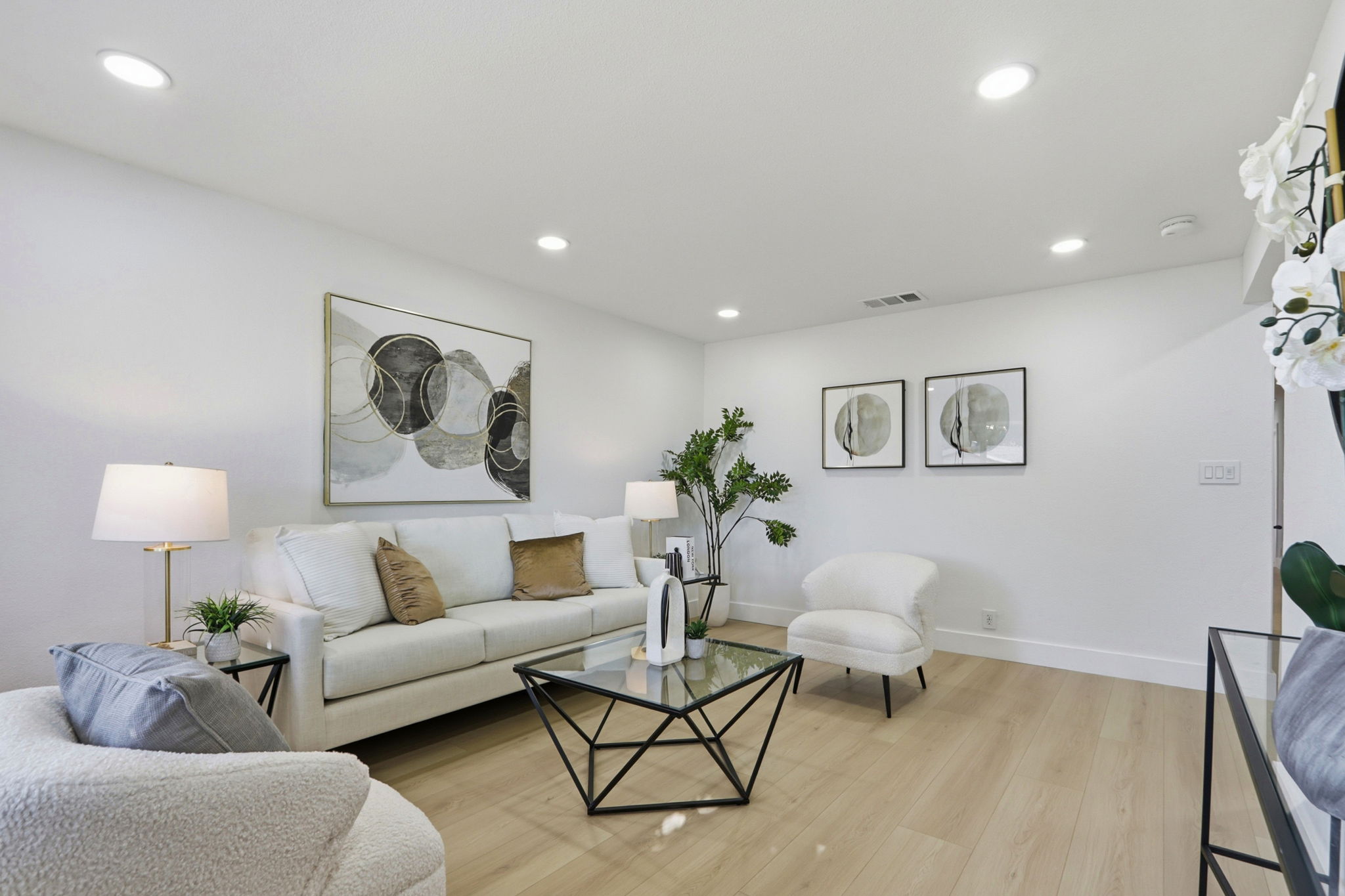 007_F8_32252 Coronation Dr