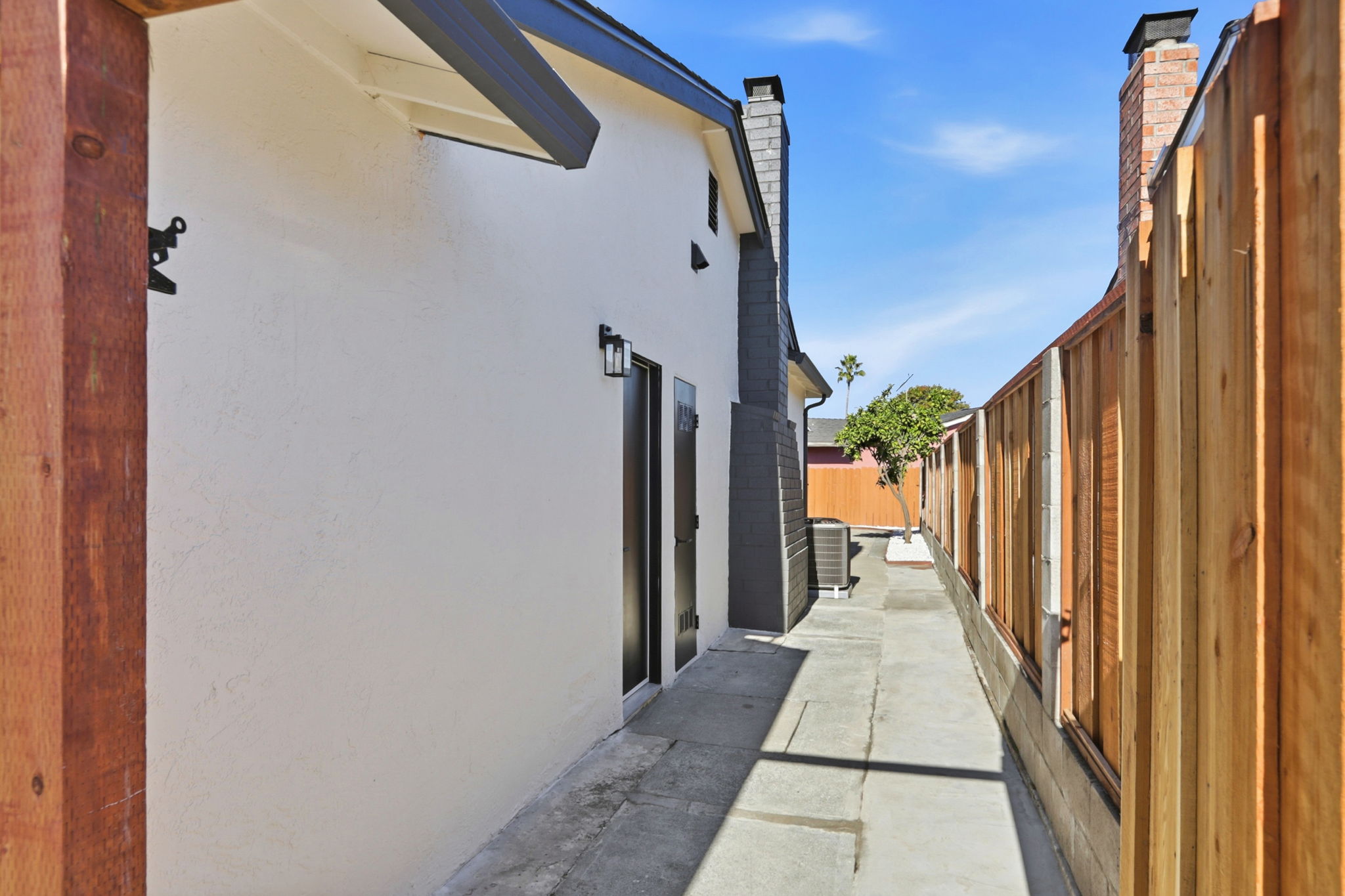 050_F8_32252 Coronation Dr