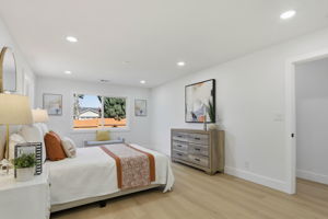 033_F8_32252 Coronation Dr