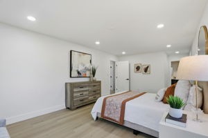 035_F8_32252 Coronation Dr