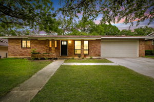  Photo 0