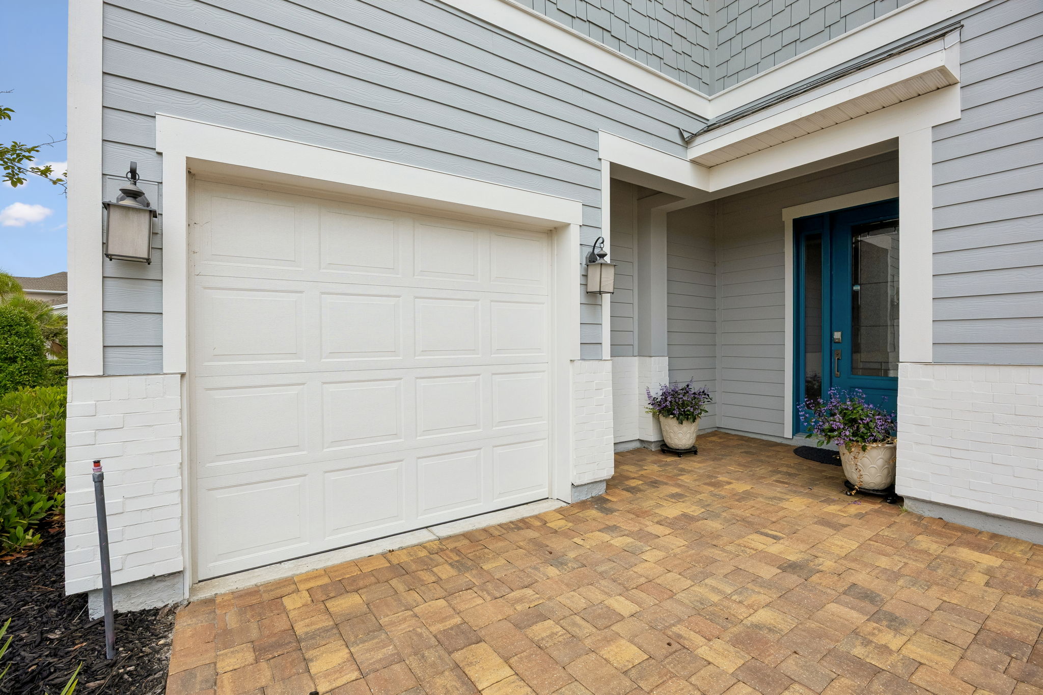 Front Entry Detail