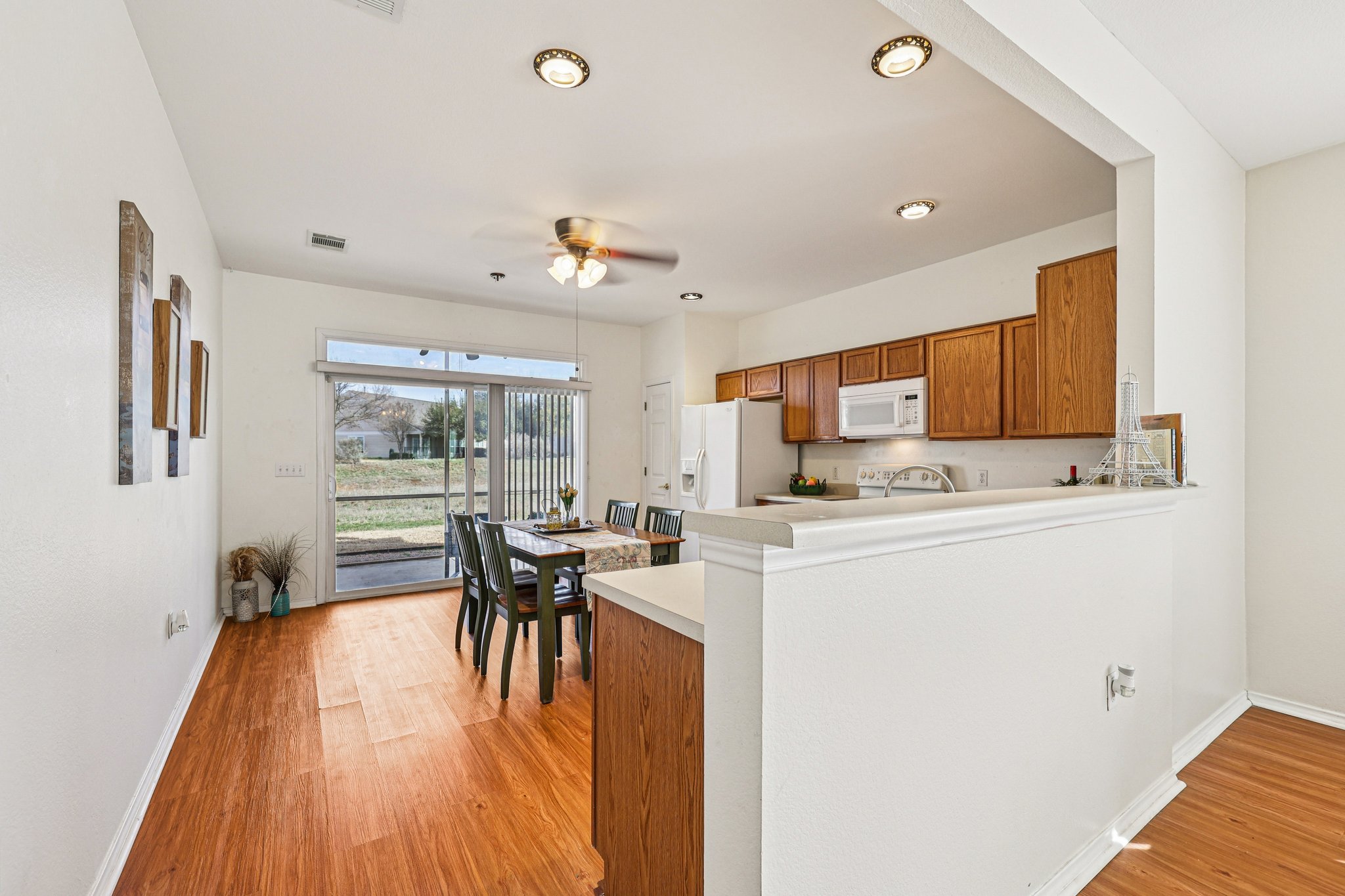 192613 - 323 Crockett Loop, Georgetown, TX 78633-S2602-011r.jpg