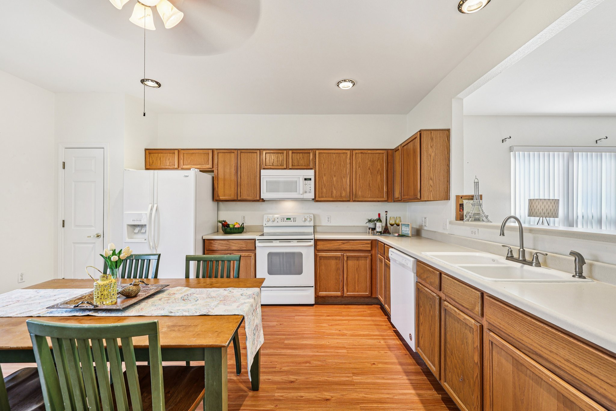 192613 - 323 Crockett Loop, Georgetown, TX 78633-S2602-016r.jpg