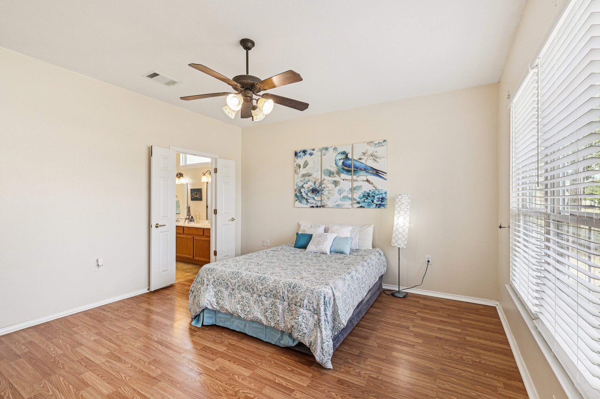 192613 - 323 Crockett Loop, Georgetown, TX 78633-S2602-024r.jpg