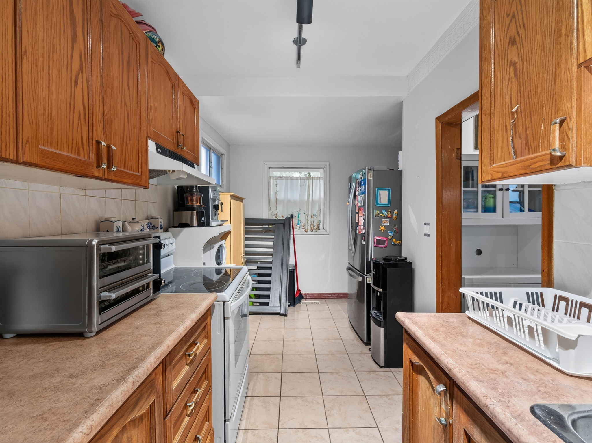 323 Nairn Ave Toronto, ON M6E 4H9