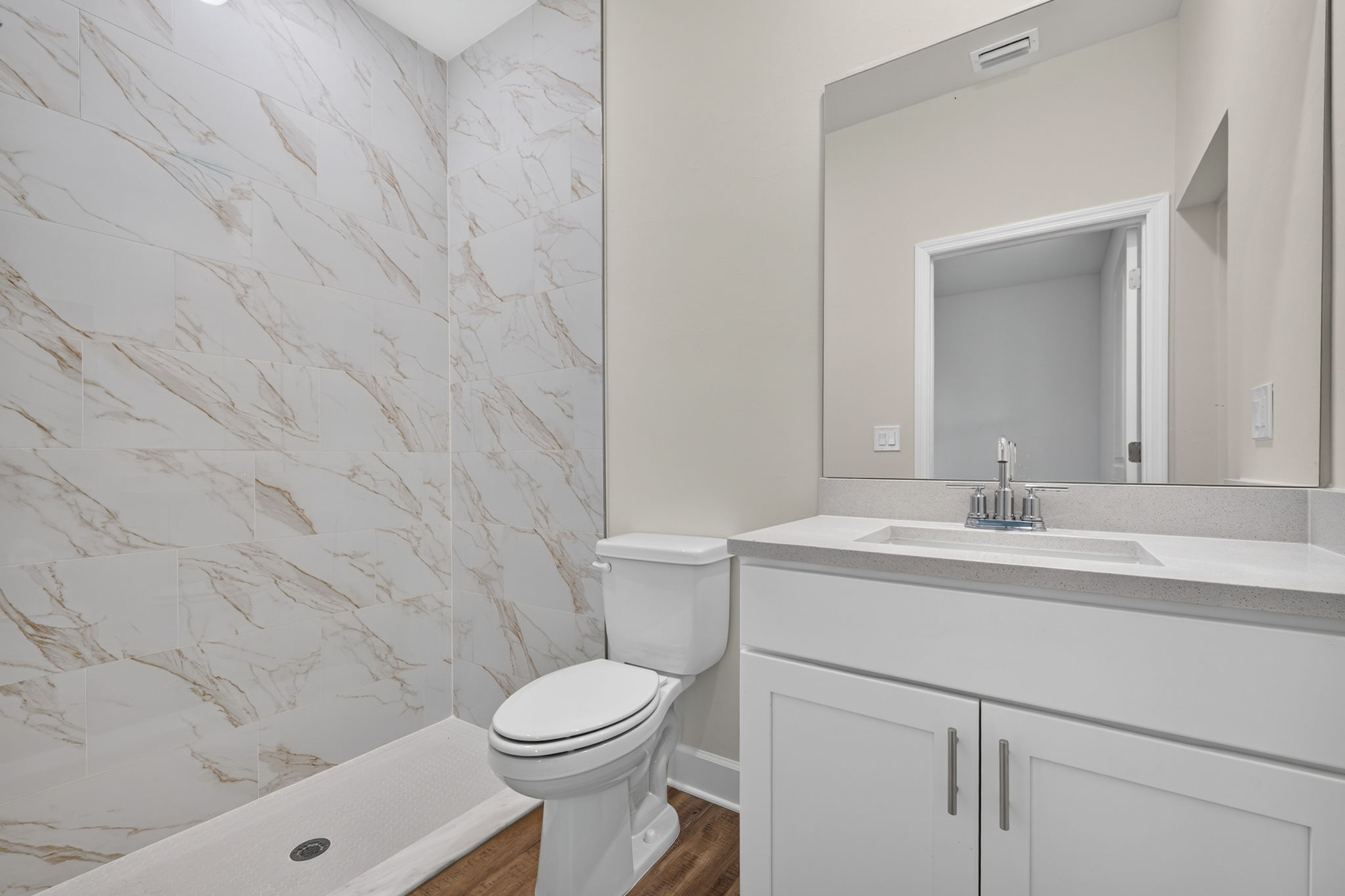 Guest Bathroom 2