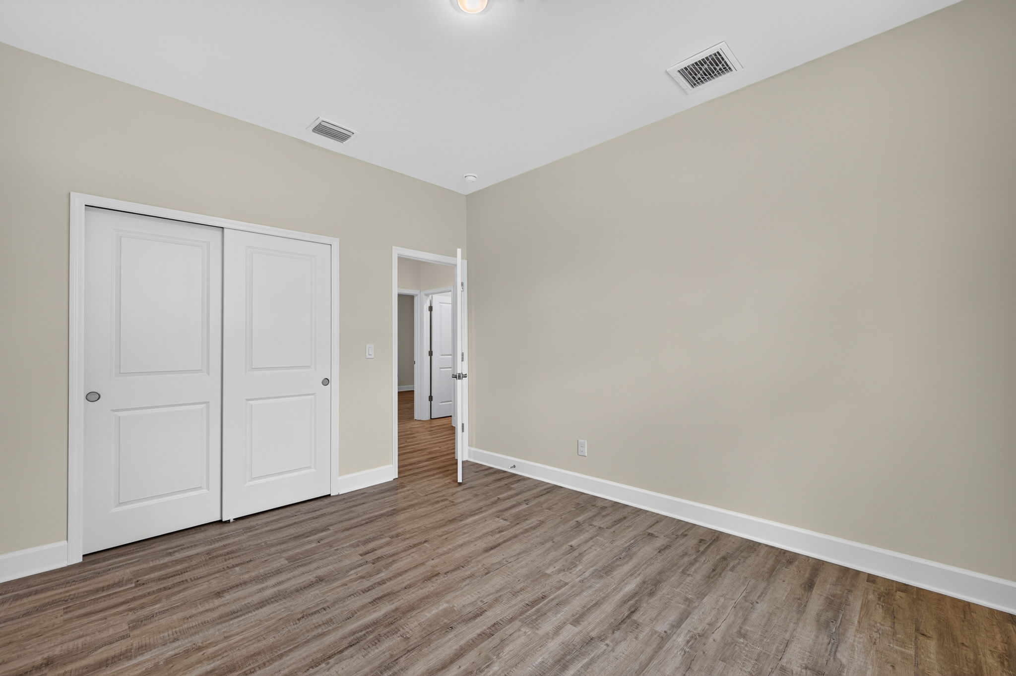 Guest Bedroom 1 - 2 of 2
