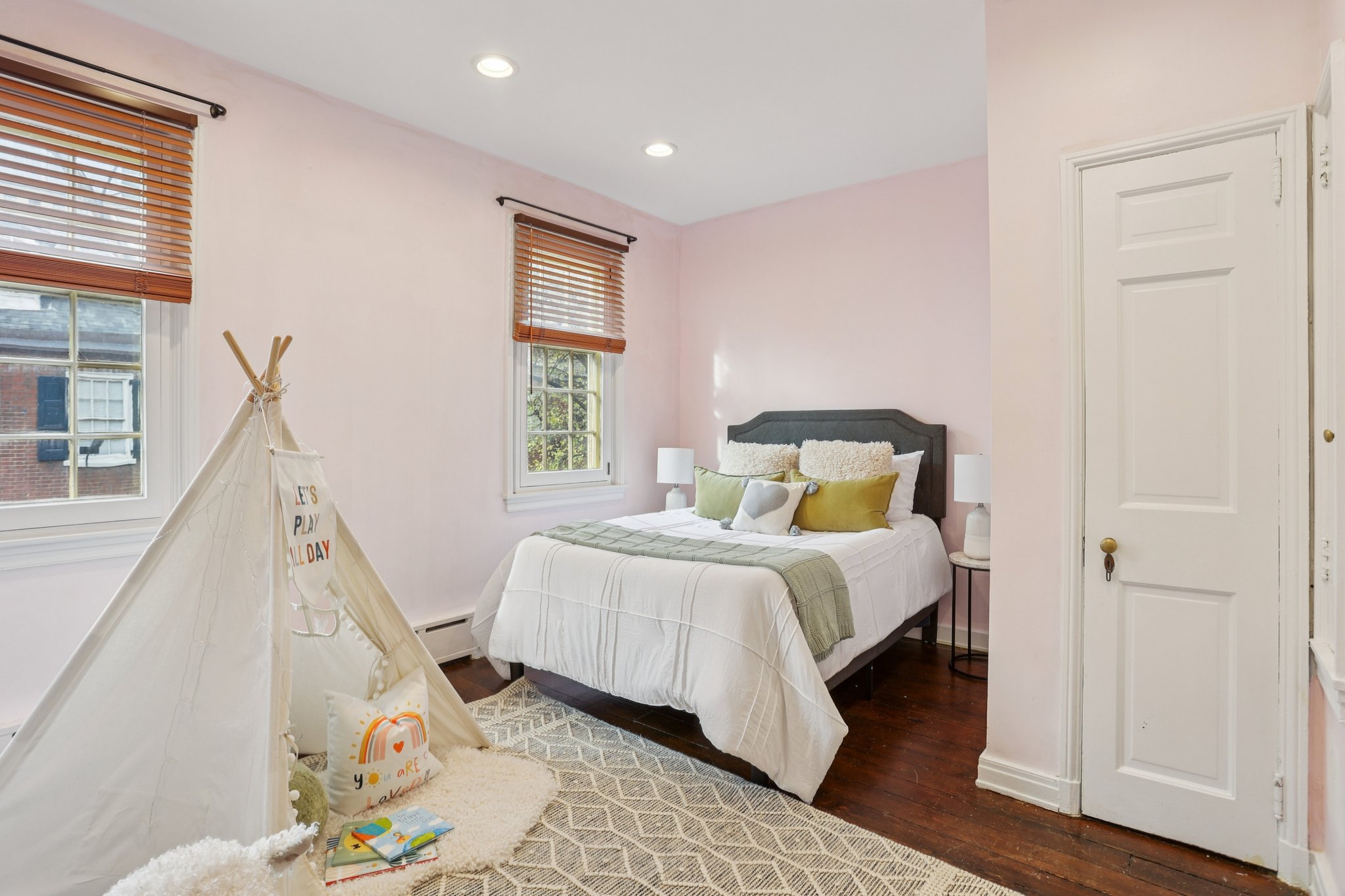 S Camac St-S2111-021.jpg