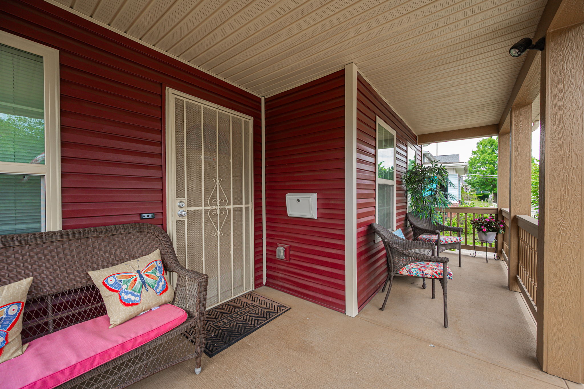 323 S Eureka Ave-10