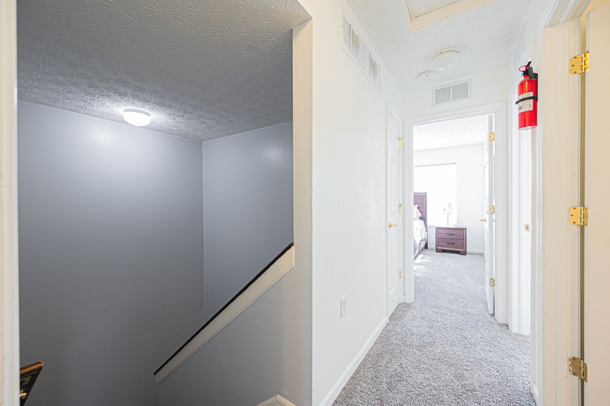 323 S Eureka ave-19