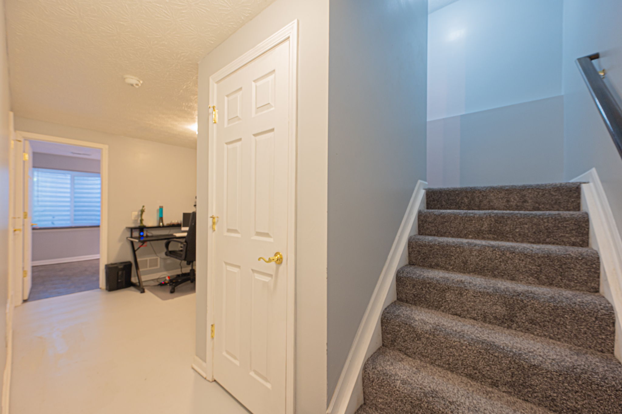 323 S Eureka ave-33