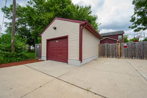 323 S Eureka Ave-13