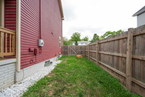 323 S Eureka Ave-19