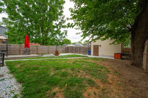 323 S Eureka Ave-22