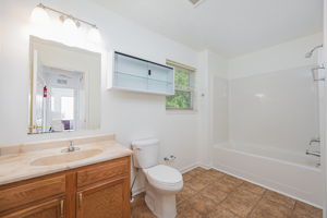 323 S Eureka ave-11