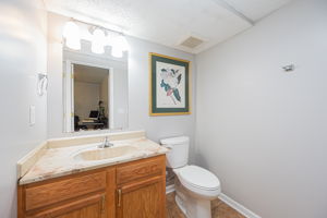 323 S Eureka ave-29