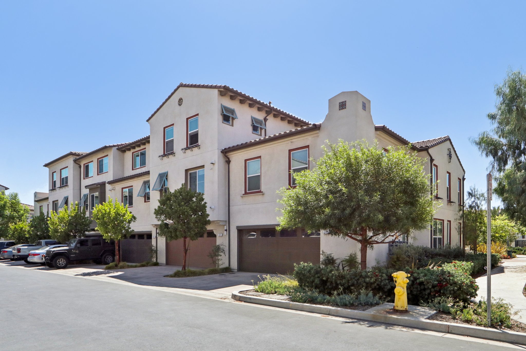 Solares St-S0209-031.jpg