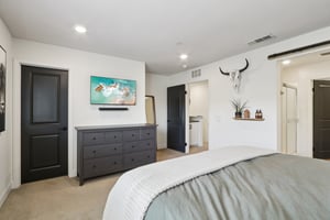 Solares St-S0209-021.jpg
