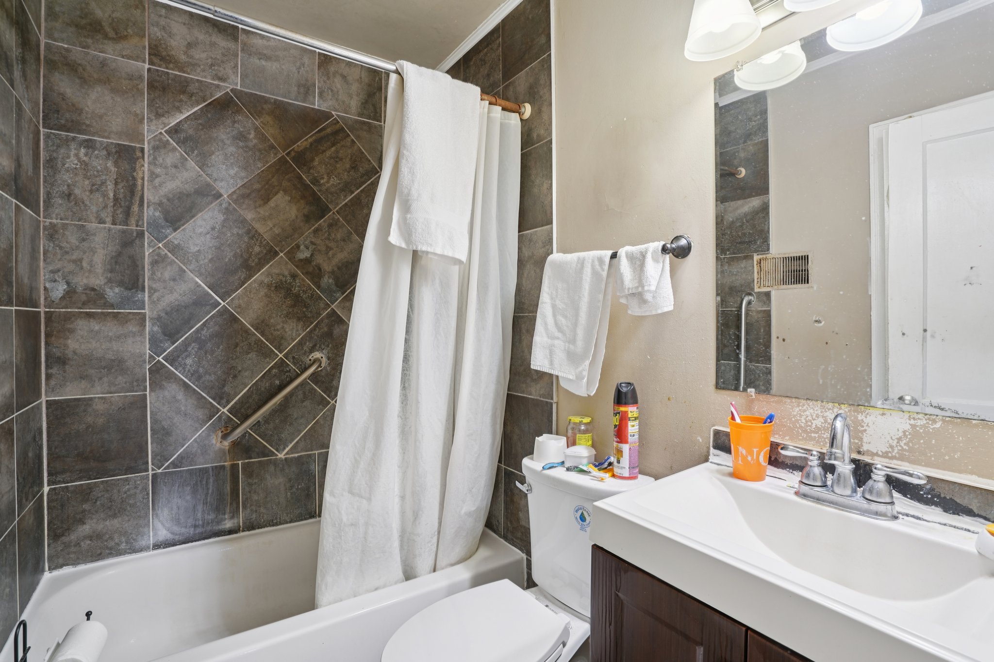 Stovall St SE-S2101-015.jpg