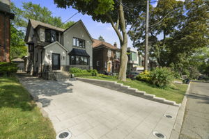 323 Warren Rd