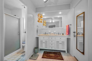 Primary Bathroom1a