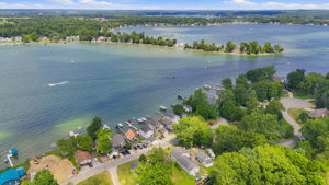  Photo 44