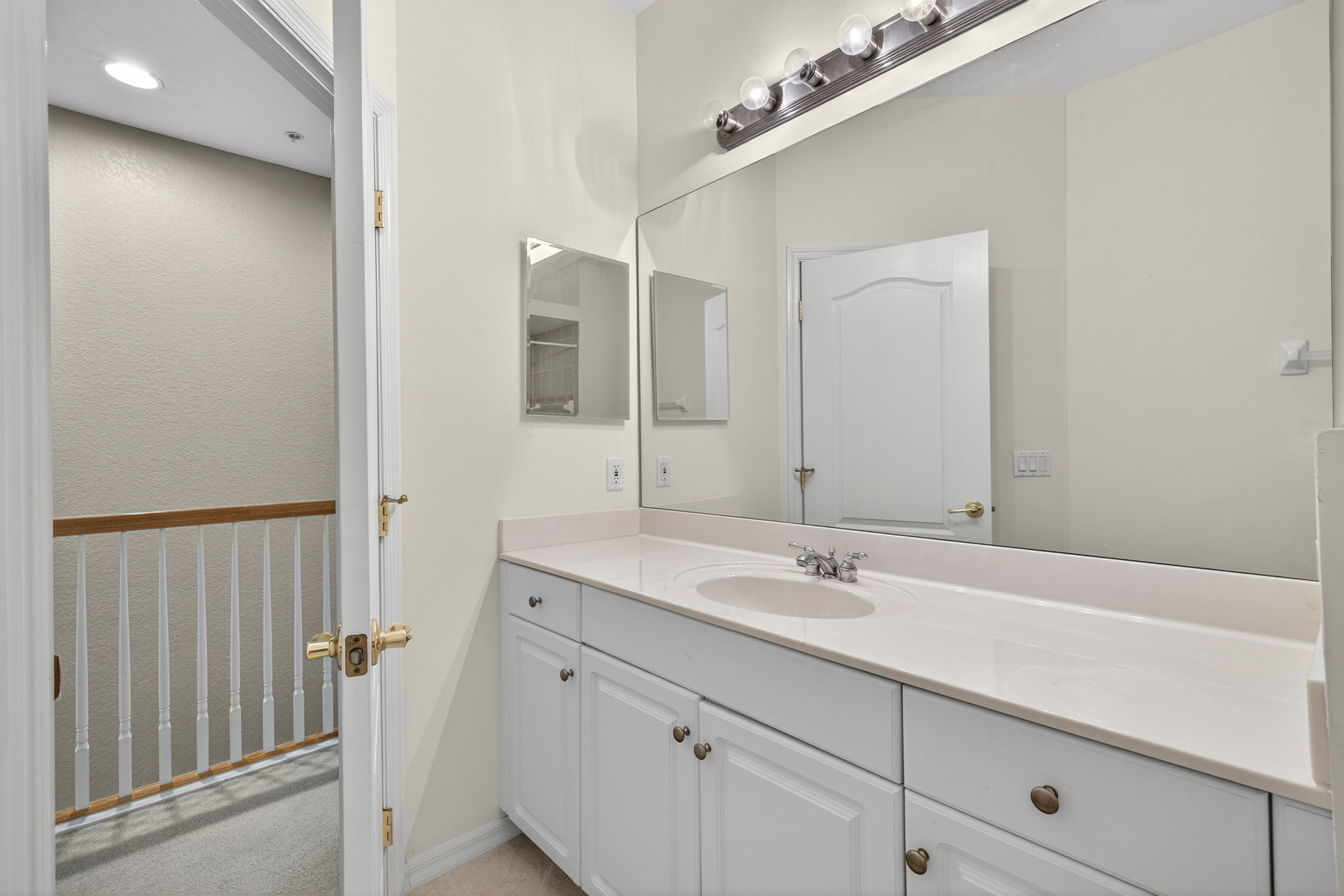 Guest Bathroom 2 of 2