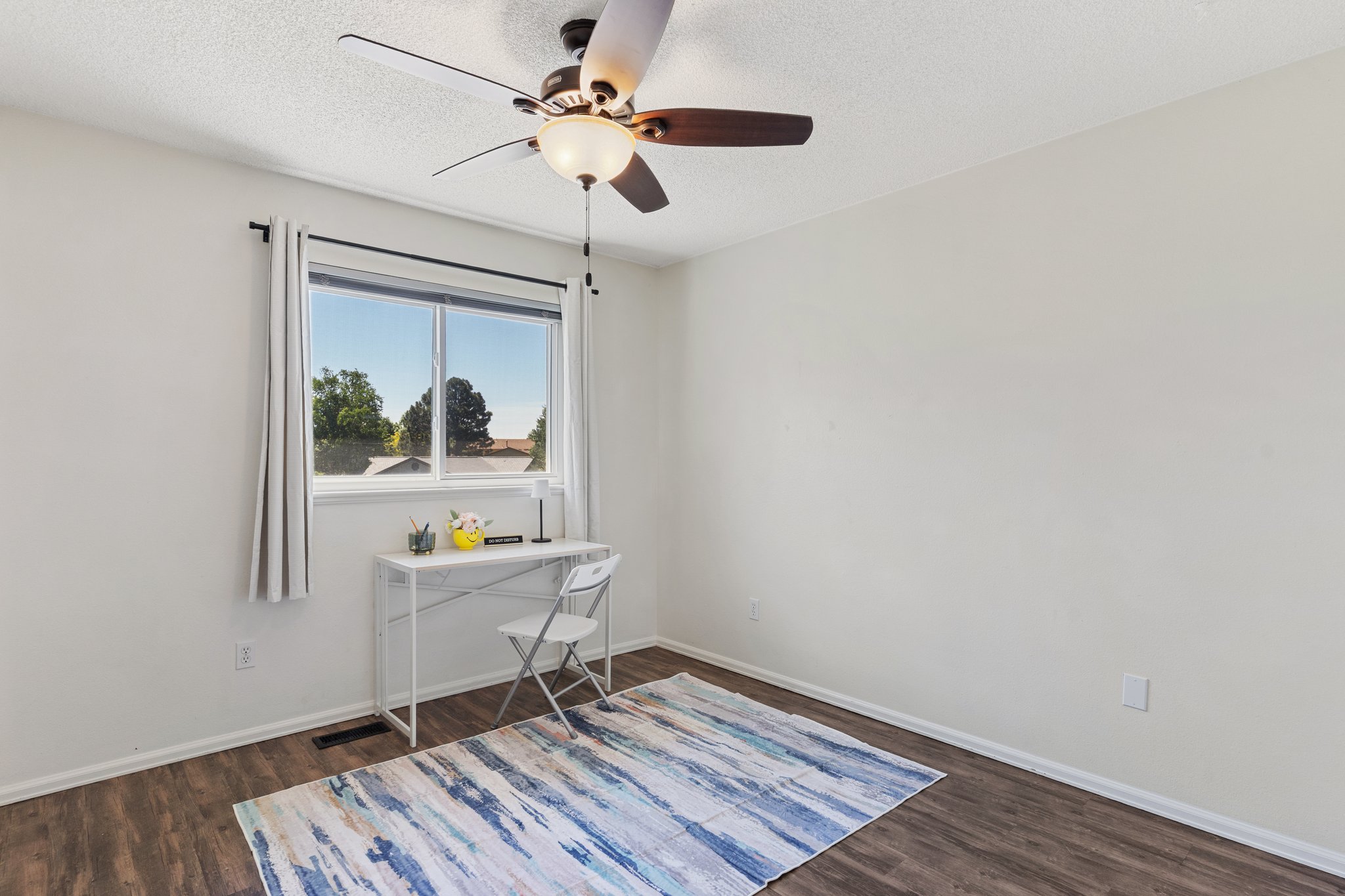 Bedroom/Office