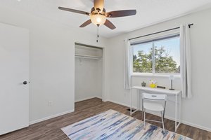Bedroom/Office